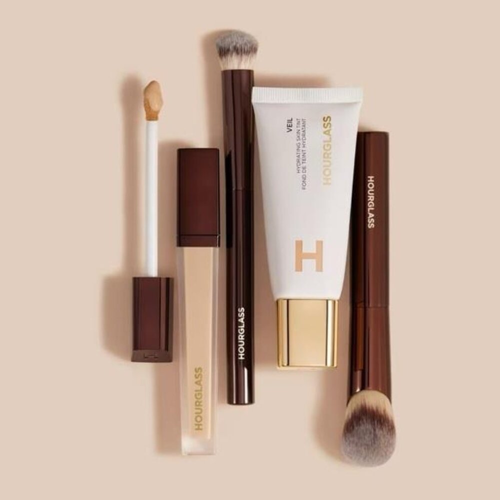 HOURGLASS Vanish Seamless Finish Concealer Brush NWT - Picture 3 of 9